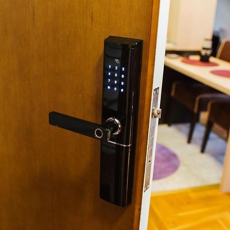 Old Town Flat Apartman Újvidék Kültér fotó