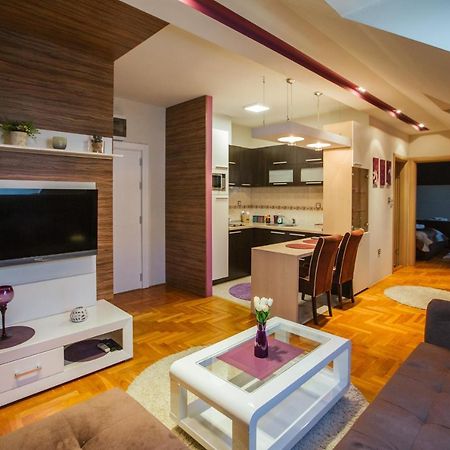 Old Town Flat Apartman Újvidék Kültér fotó